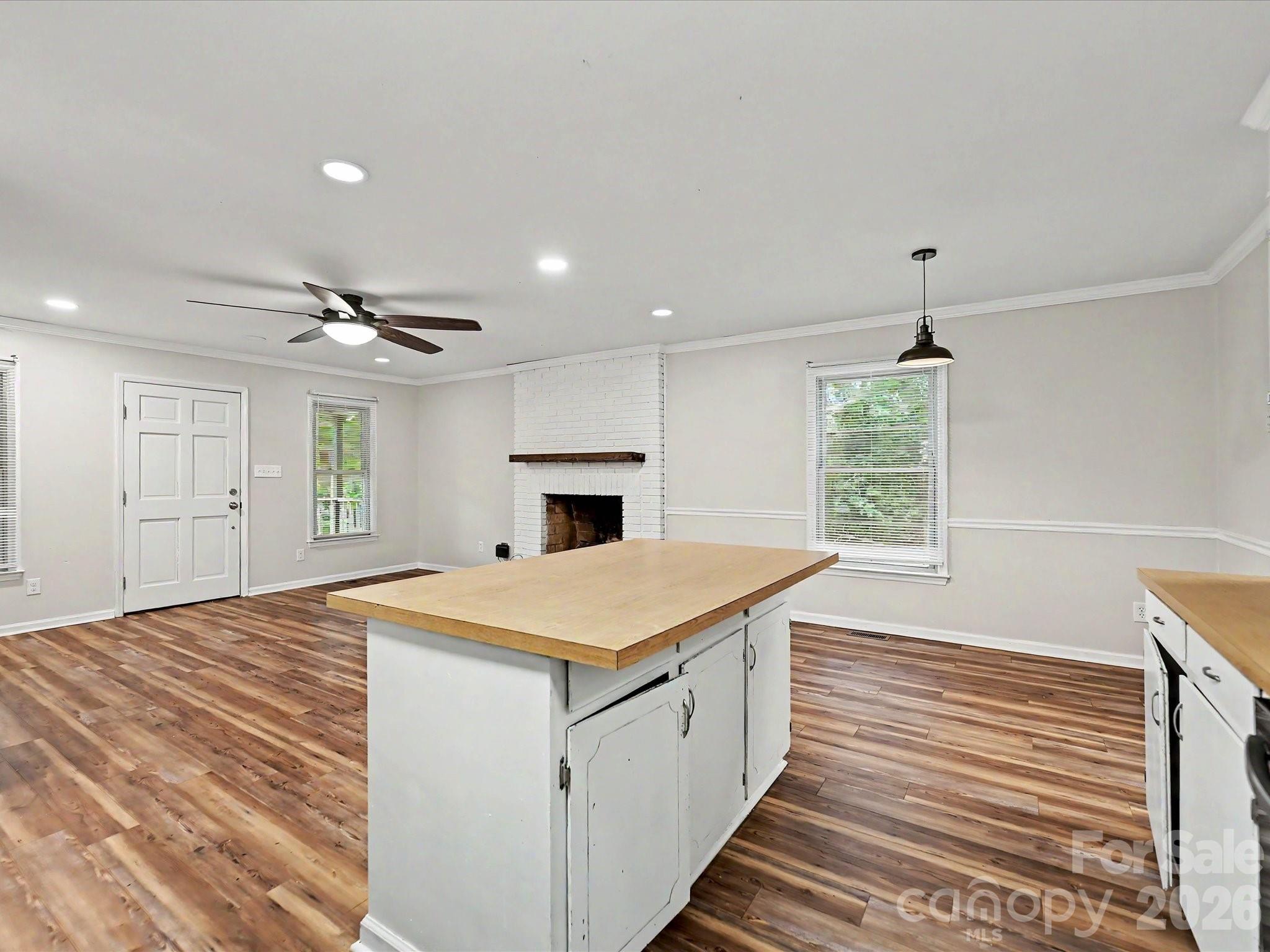 1123 S Forest Hills School Road Property Photo 11