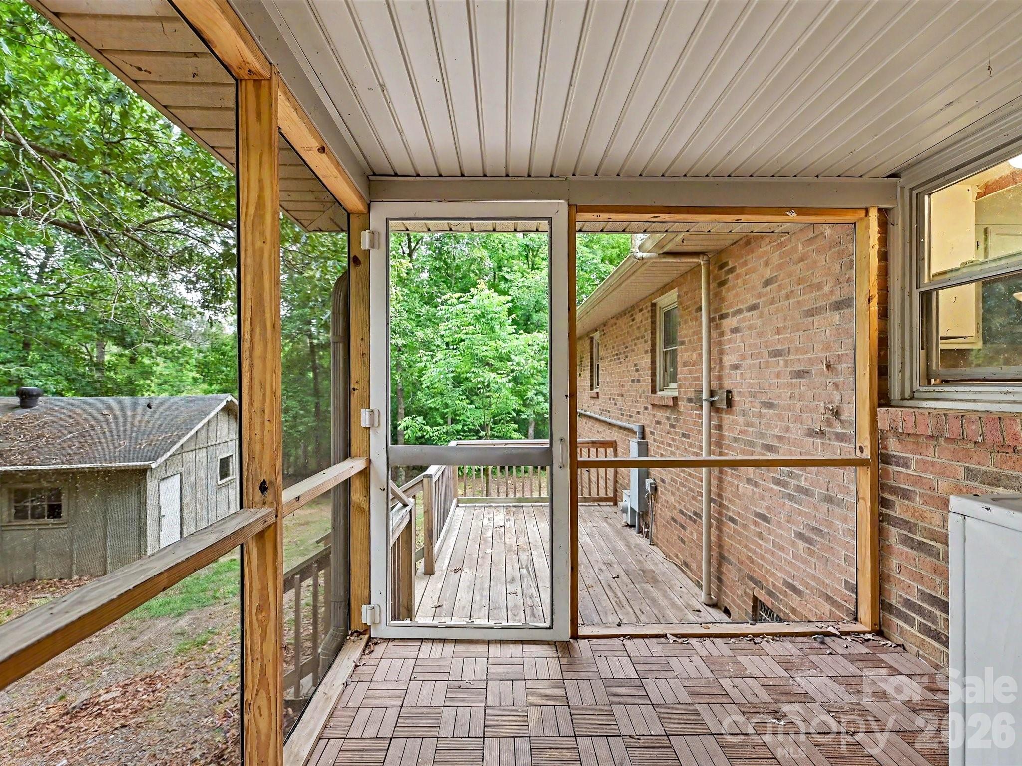 1123 S Forest Hills School Road Property Photo 27