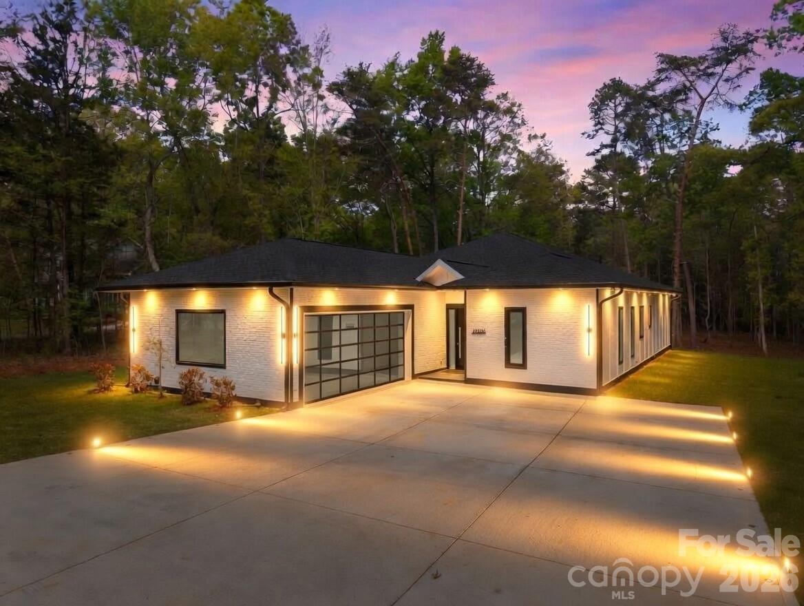 12930 Hamilton Road Property Photo 1