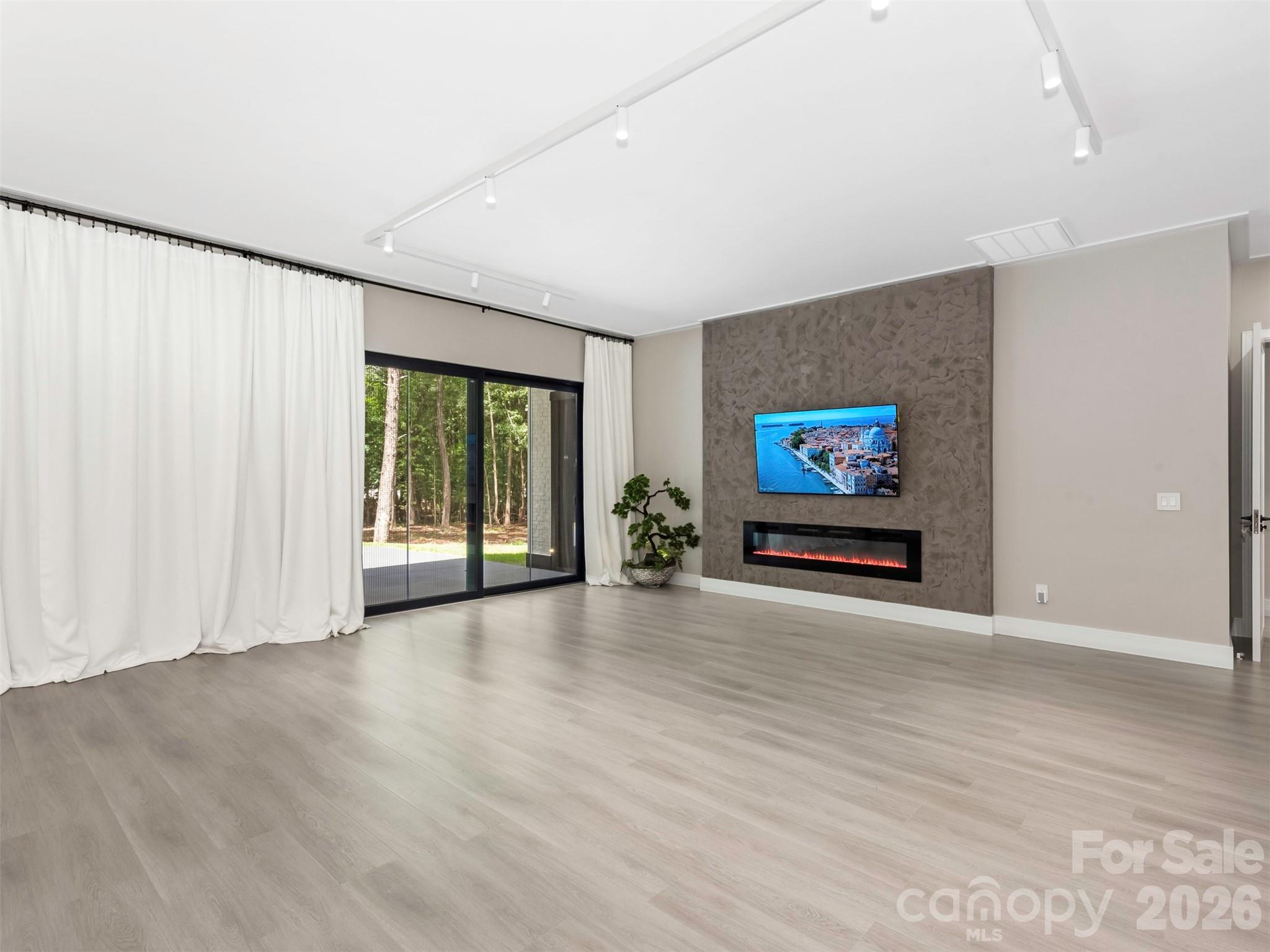 12930 Hamilton Road Property Photo 11