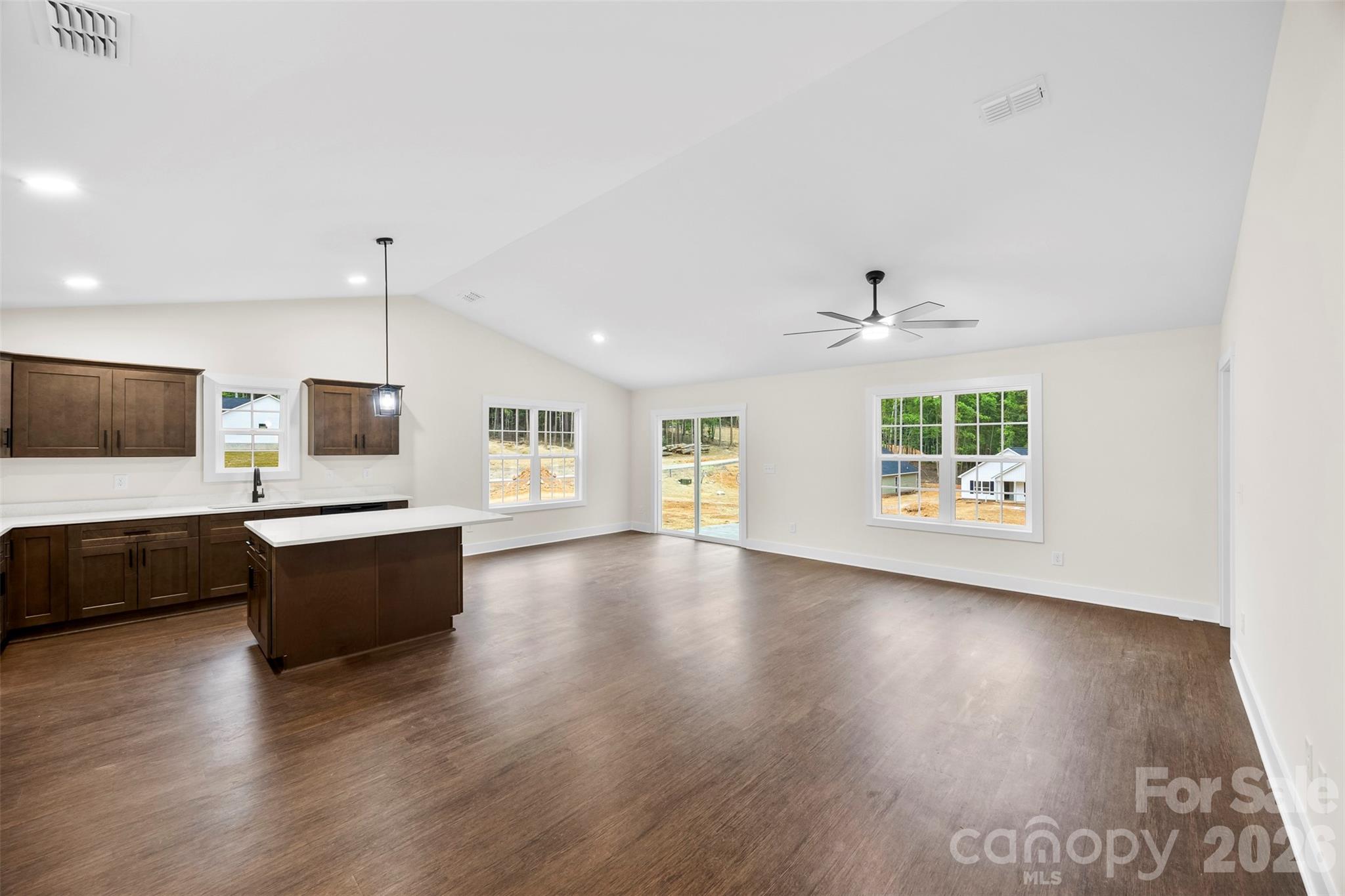 200 Knollwood Circle Property Photo 8