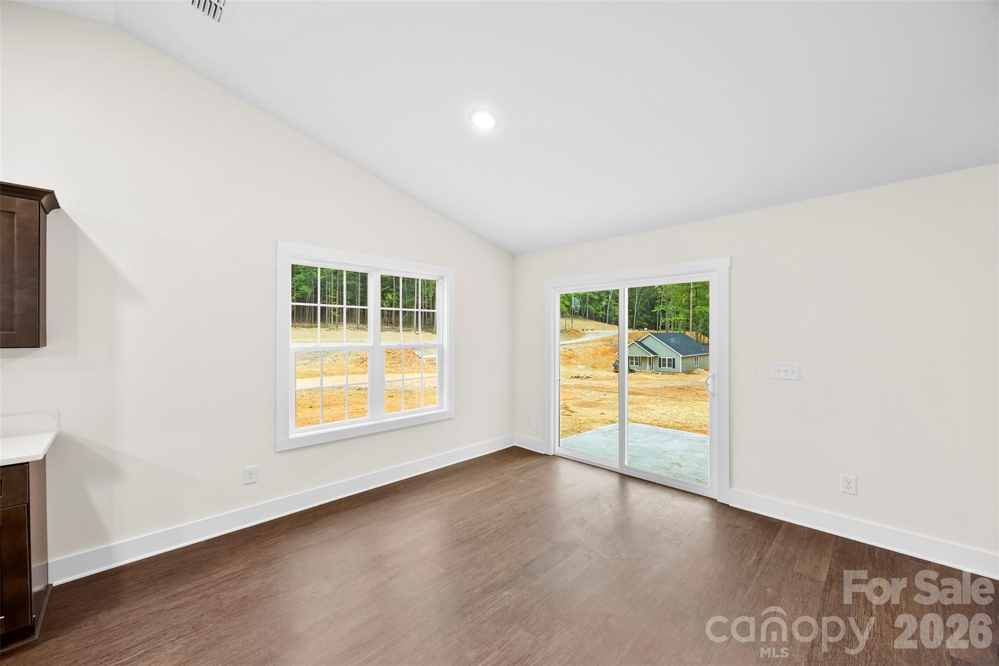 200 Knollwood Circle Property Photo 13