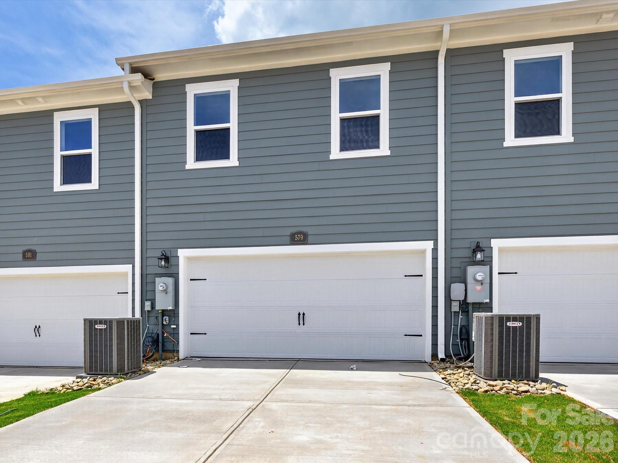 579 Cape Cod Way Property Photo 2