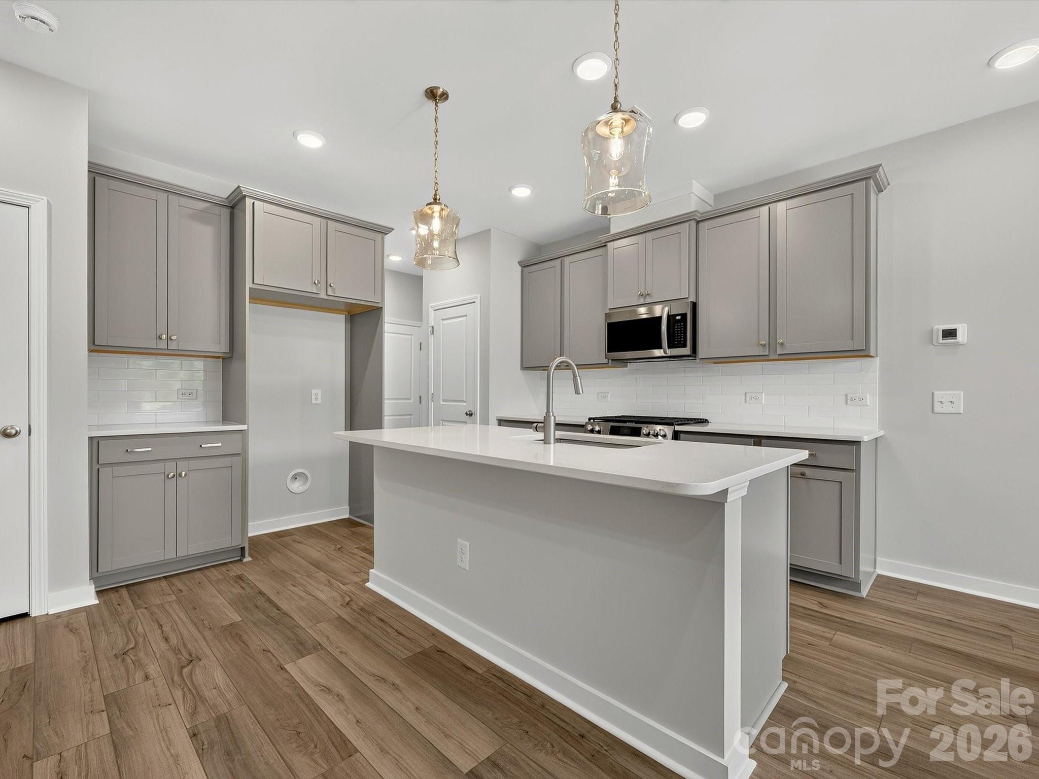 579 Cape Cod Way Property Photo 11