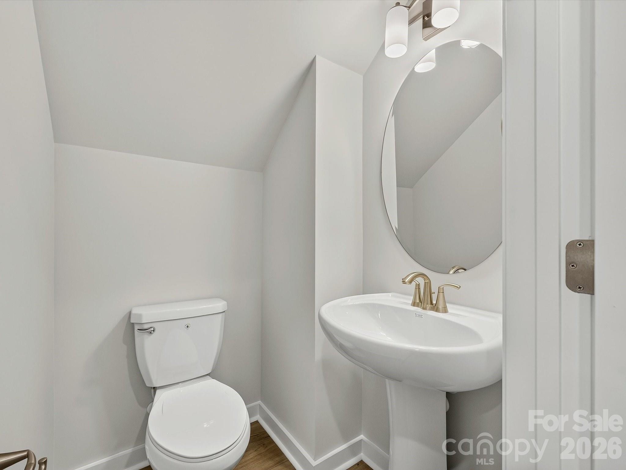 579 Cape Cod Way Property Photo 15