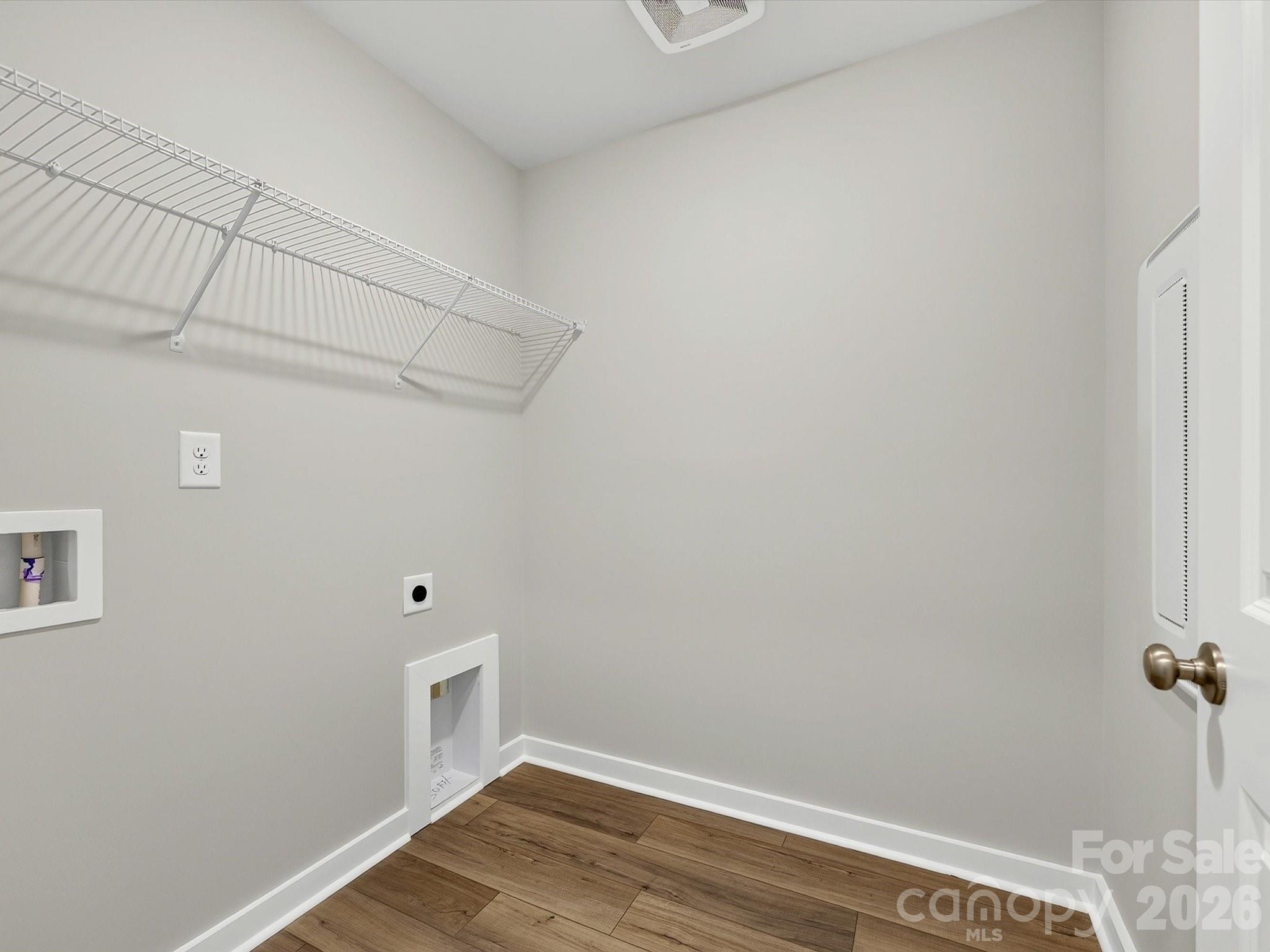 579 Cape Cod Way Property Photo 23