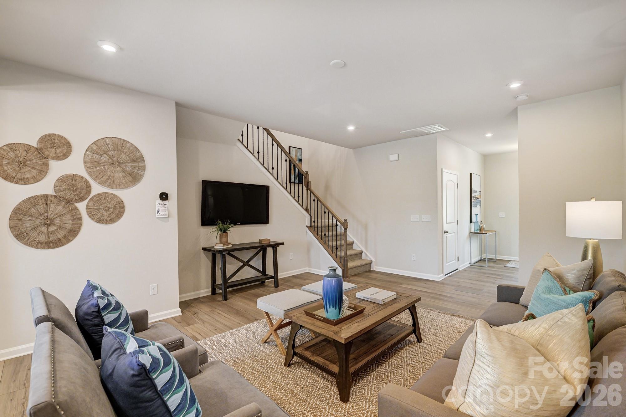 7017 Cerris Drive Property Photo 7