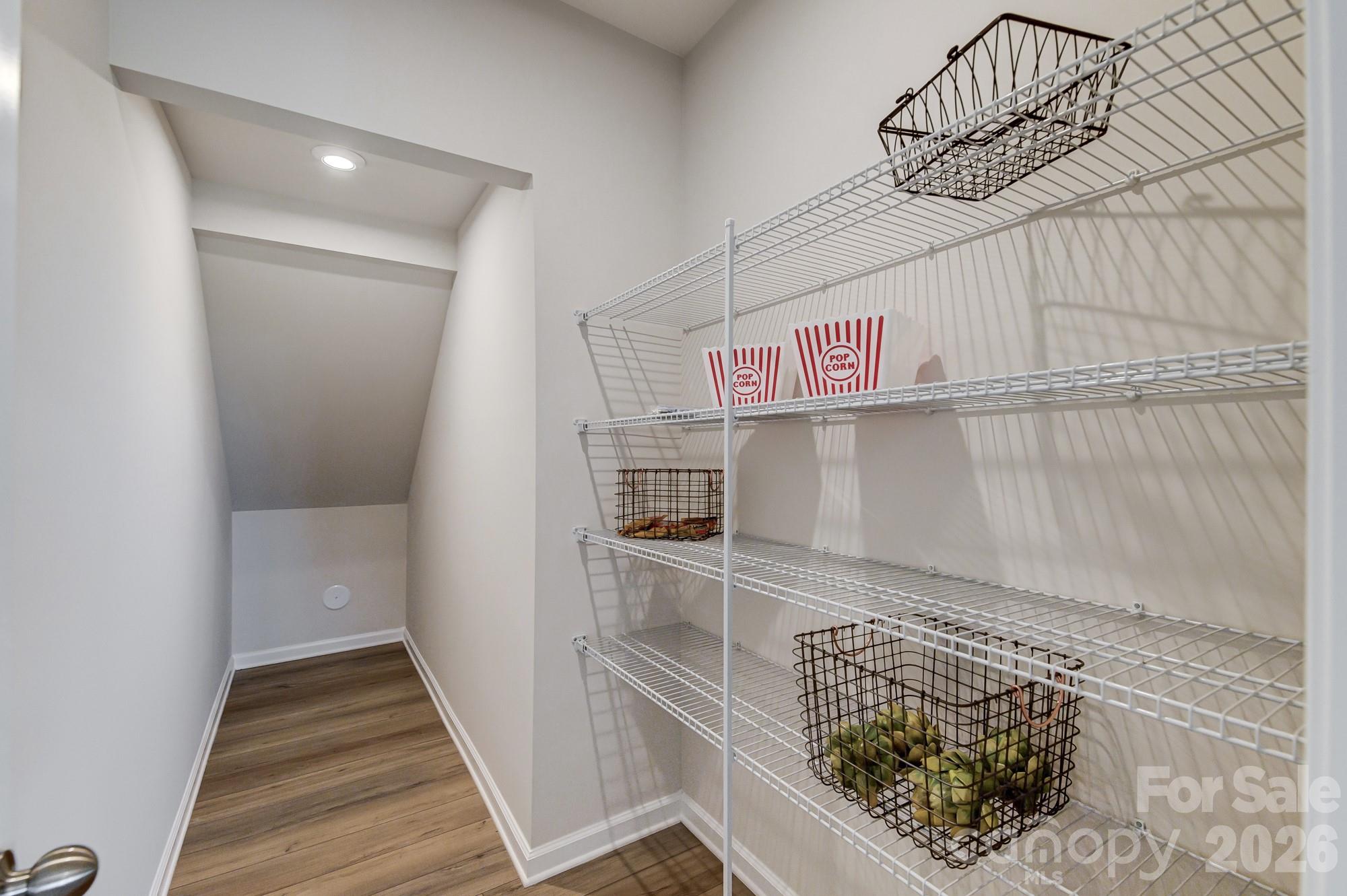 7017 Cerris Drive Property Photo 14