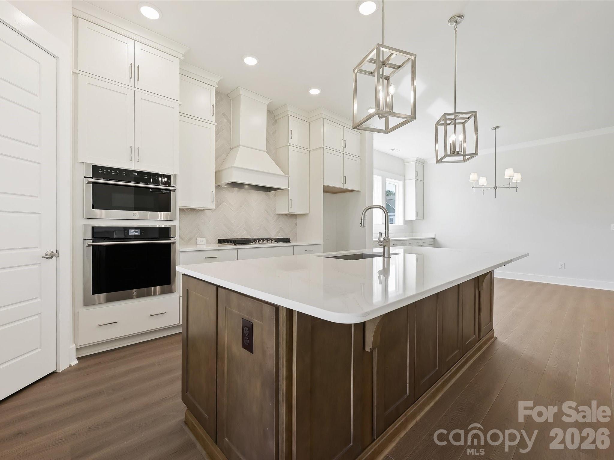 1202 Pastoral Place Property Photo 4