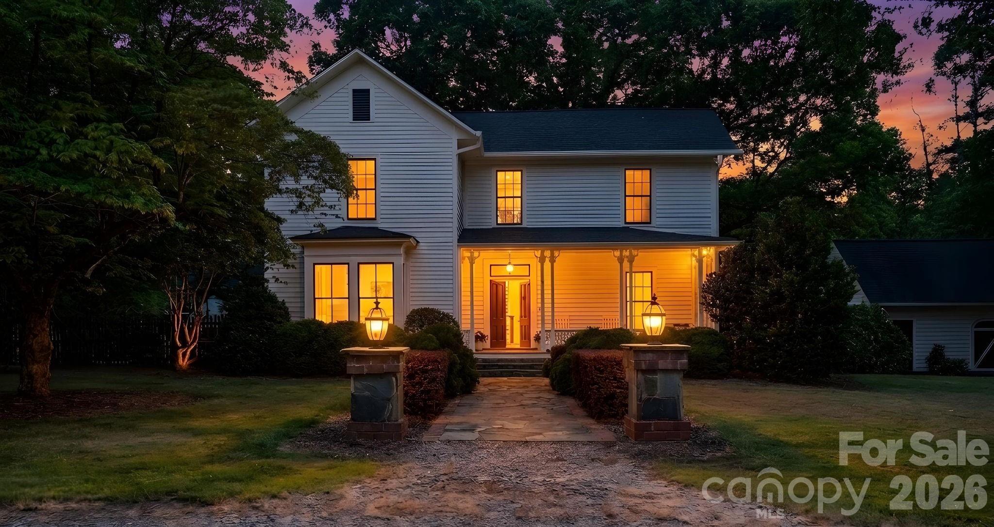 10915 Beatties Ford Road Property Photo 2