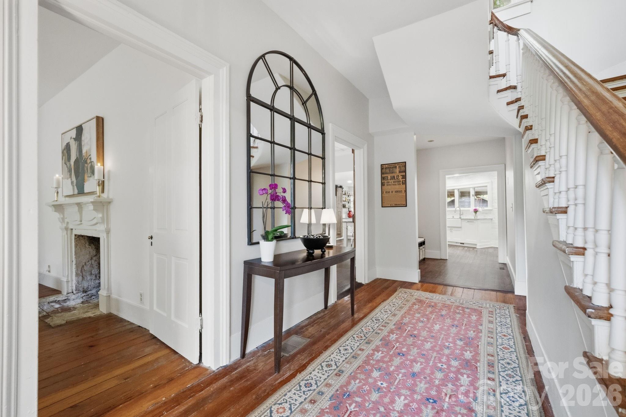 10915 Beatties Ford Road Property Photo 11