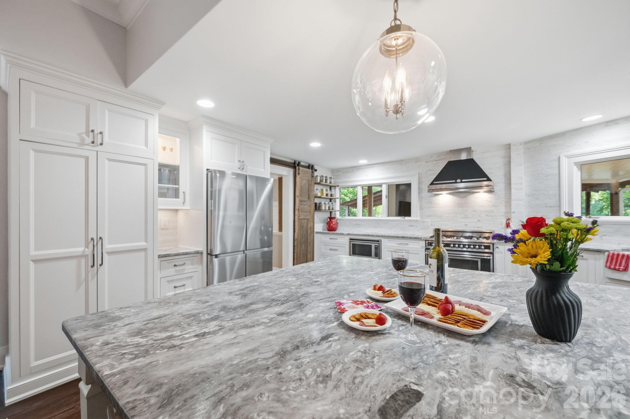 10915 Beatties Ford Road Property Photo 15