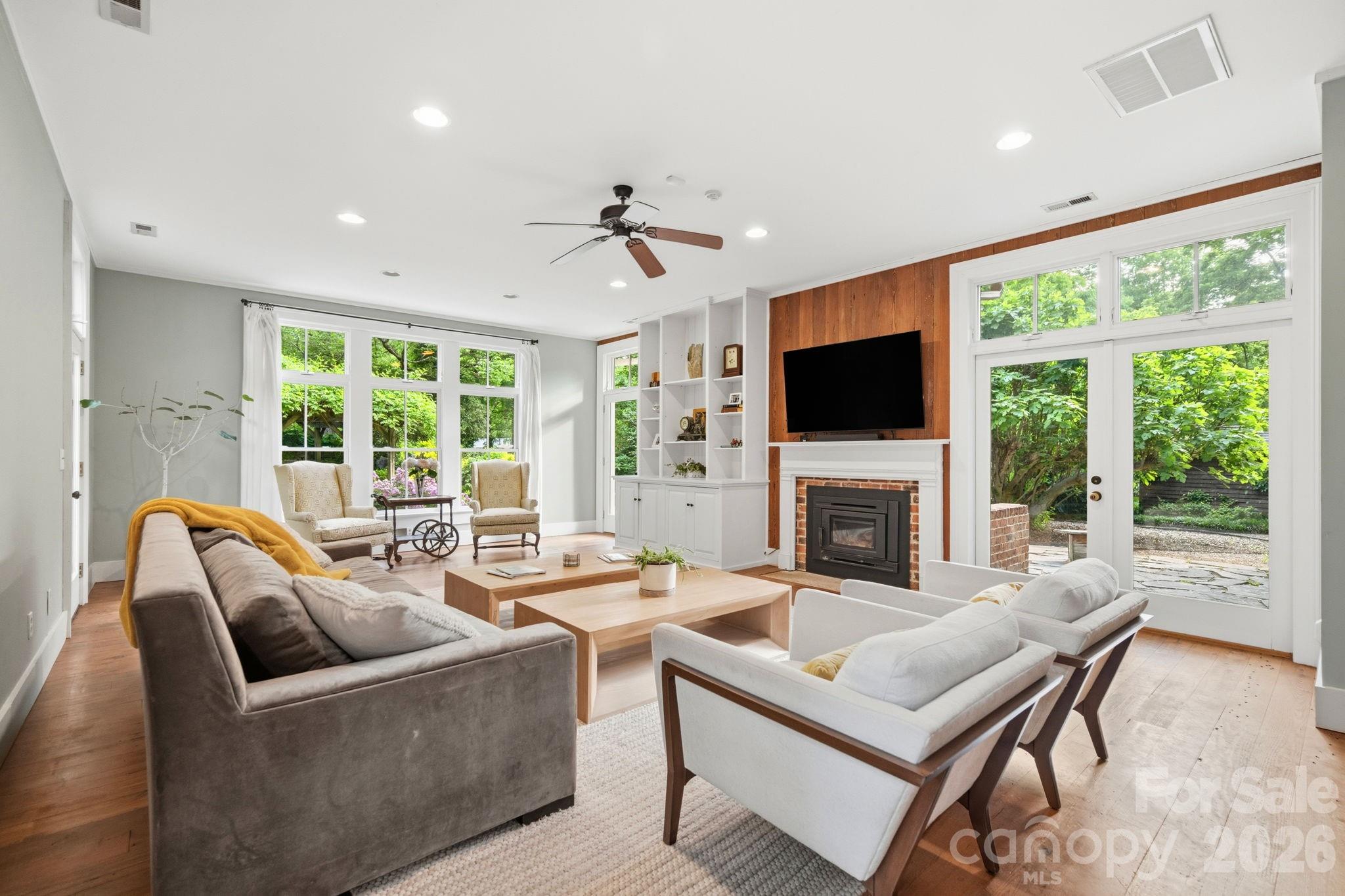 10915 Beatties Ford Road Property Photo 21