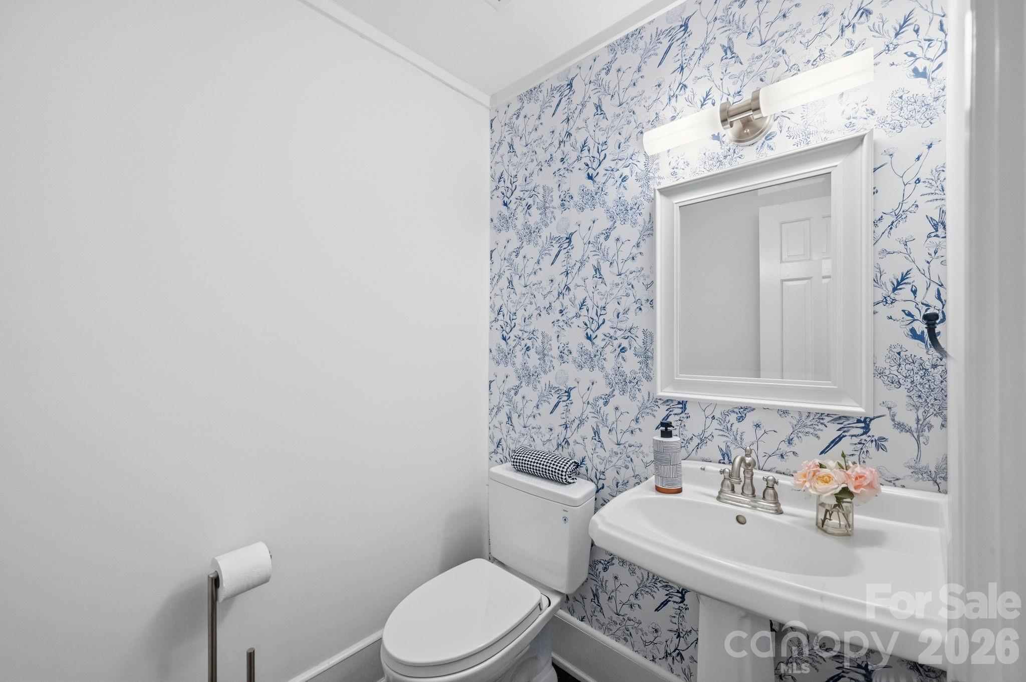 10915 Beatties Ford Road Property Photo 23