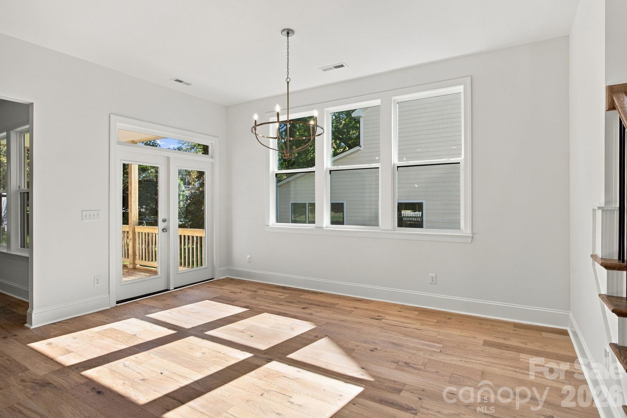 20396 Queens Street Property Photo 21