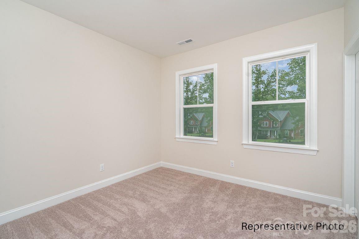 20396 Queens Street Property Photo 24