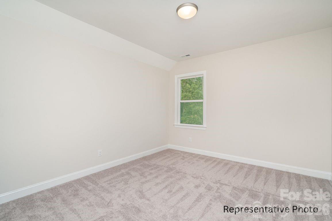 20396 Queens Street Property Photo 25