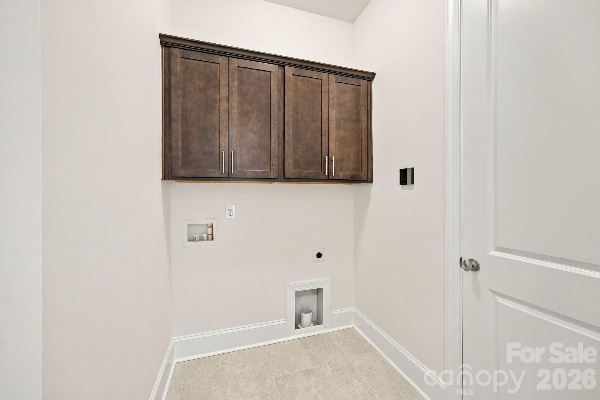 20396 Queens Street Property Photo 28