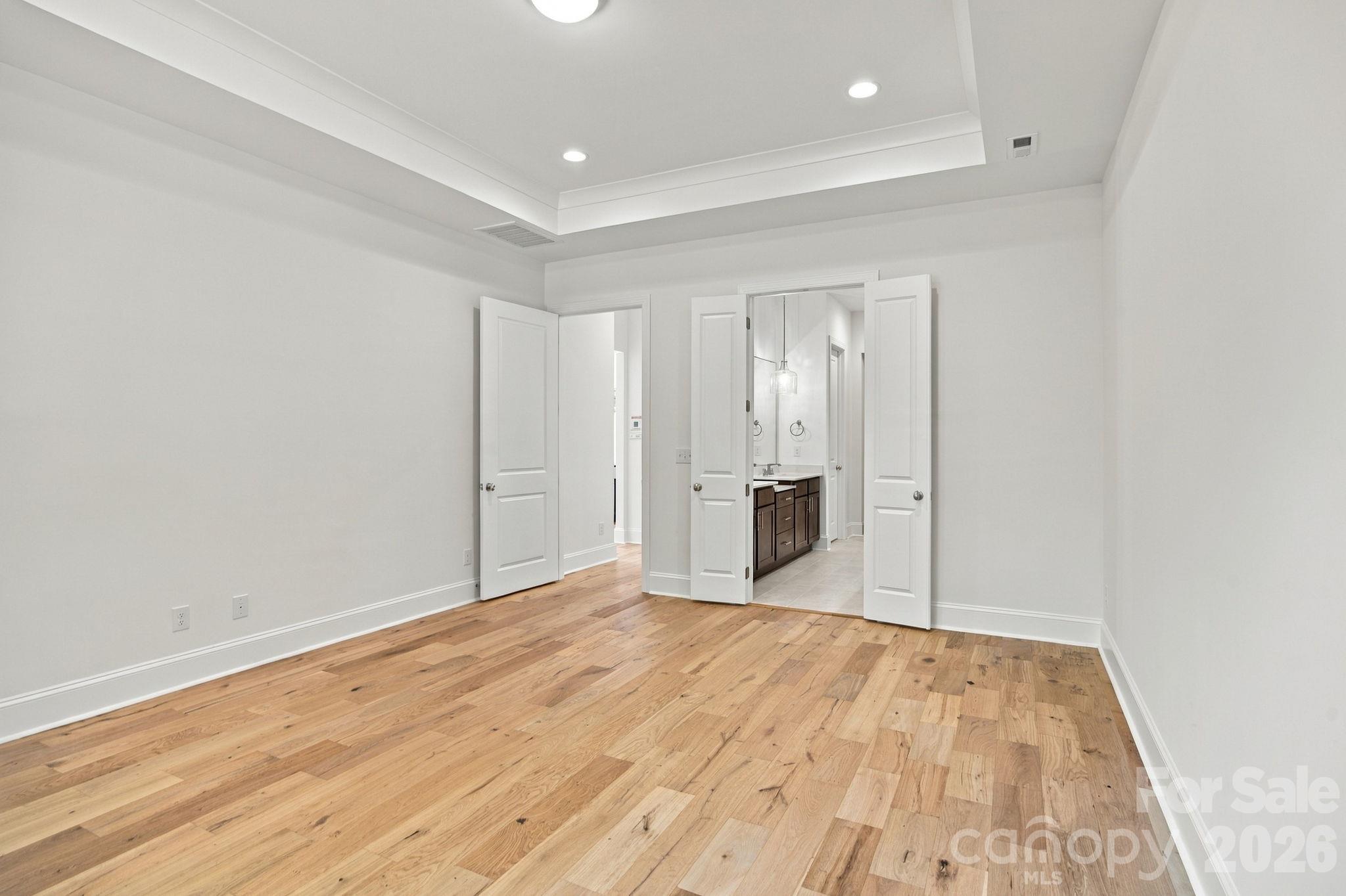 20396 Queens Street Property Photo 30
