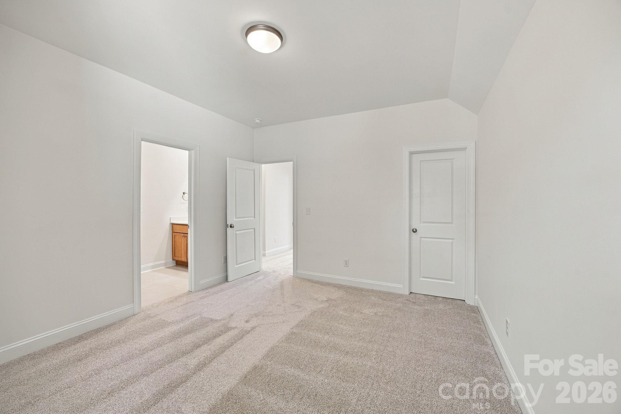 20396 Queens Street Property Photo 38