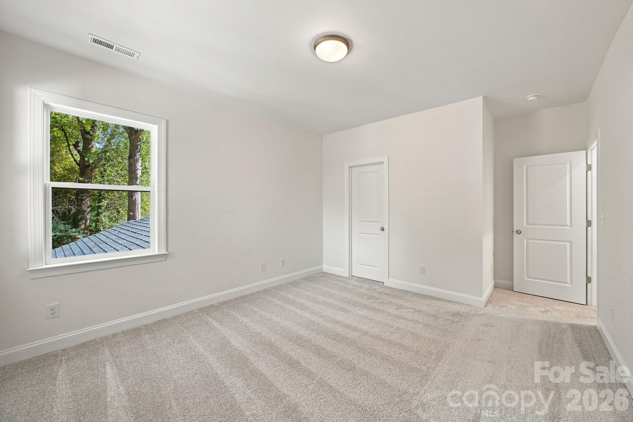 20396 Queens Street Property Photo 40