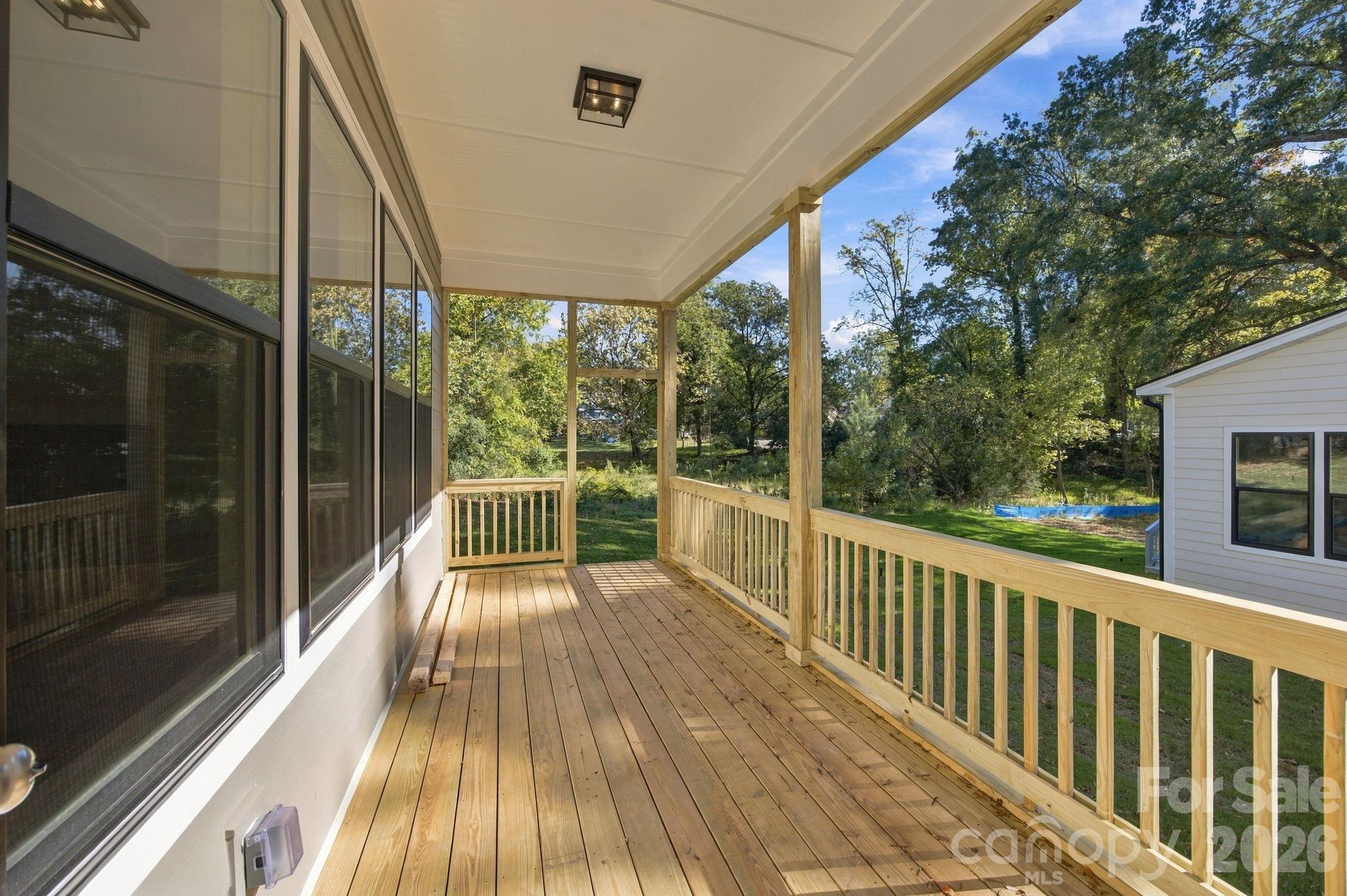 20396 Queens Street Property Photo 43