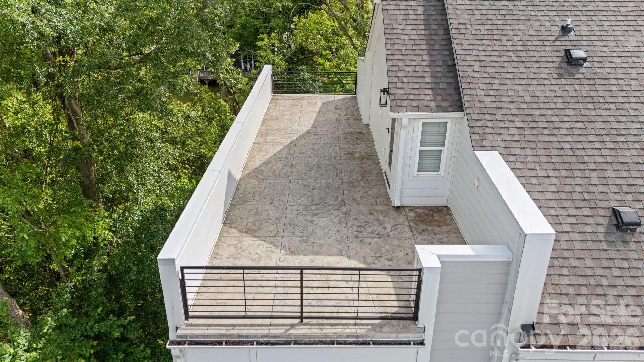5003 York Park Lane Property Photo 2