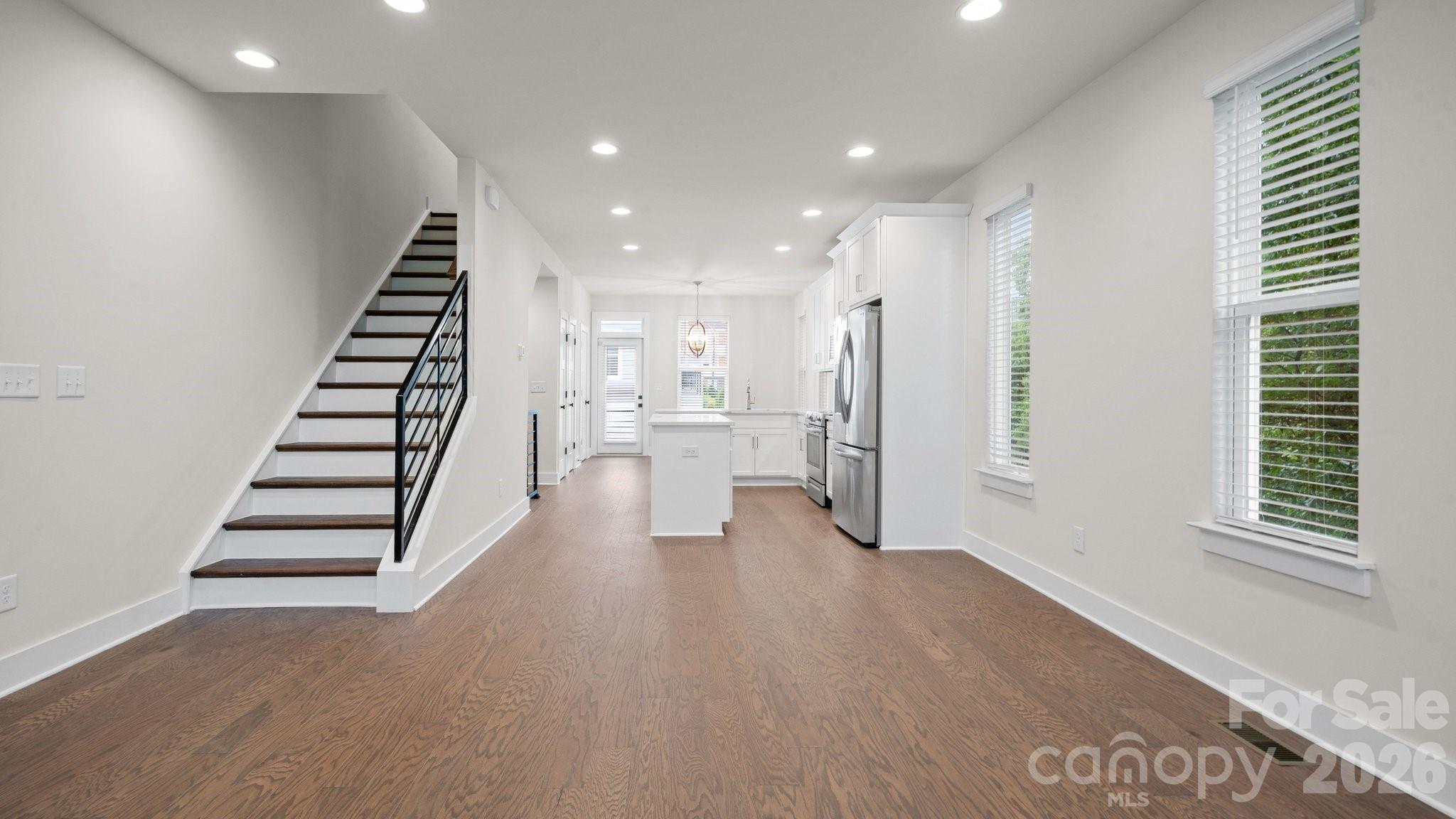 5003 York Park Lane Property Photo 8