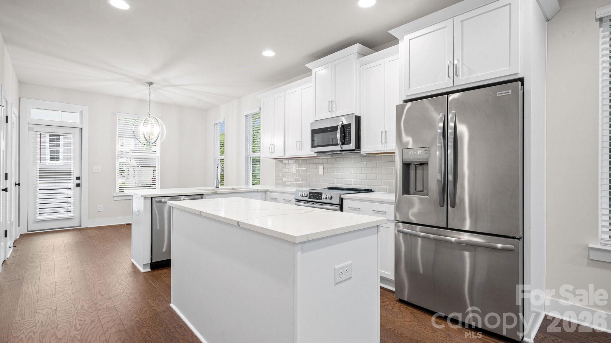 5003 York Park Lane Property Photo 10