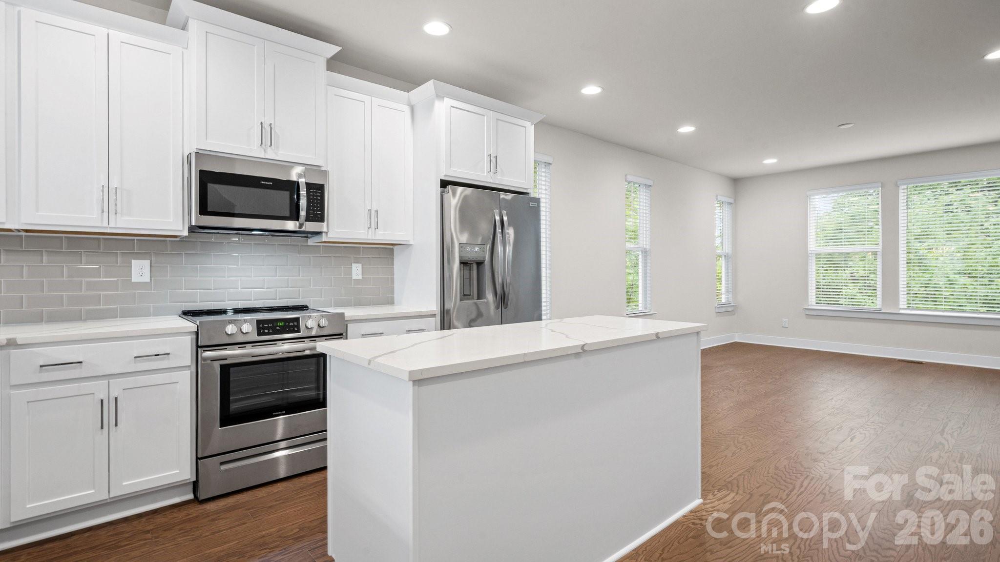 5003 York Park Lane Property Photo 13