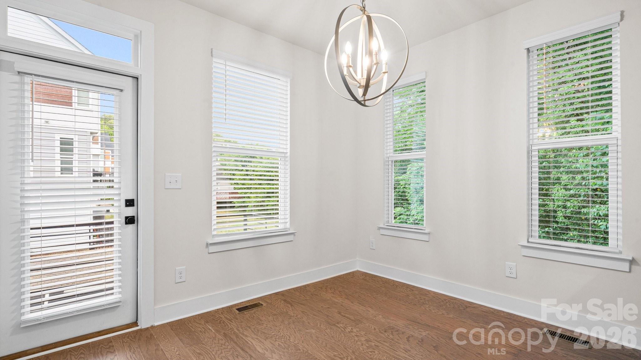 5003 York Park Lane Property Photo 15