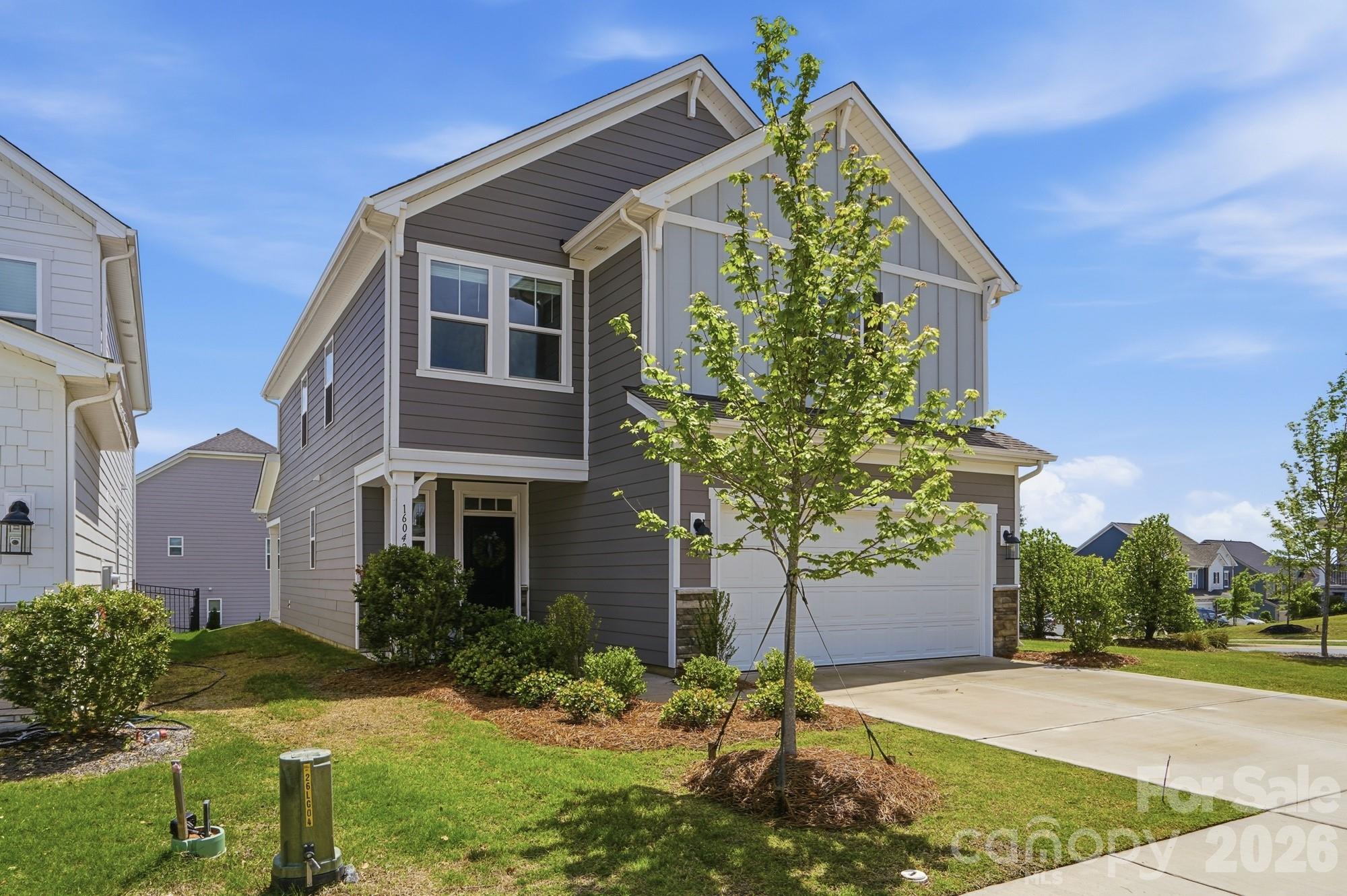 16043 River Tree Lane Property Photo 3
