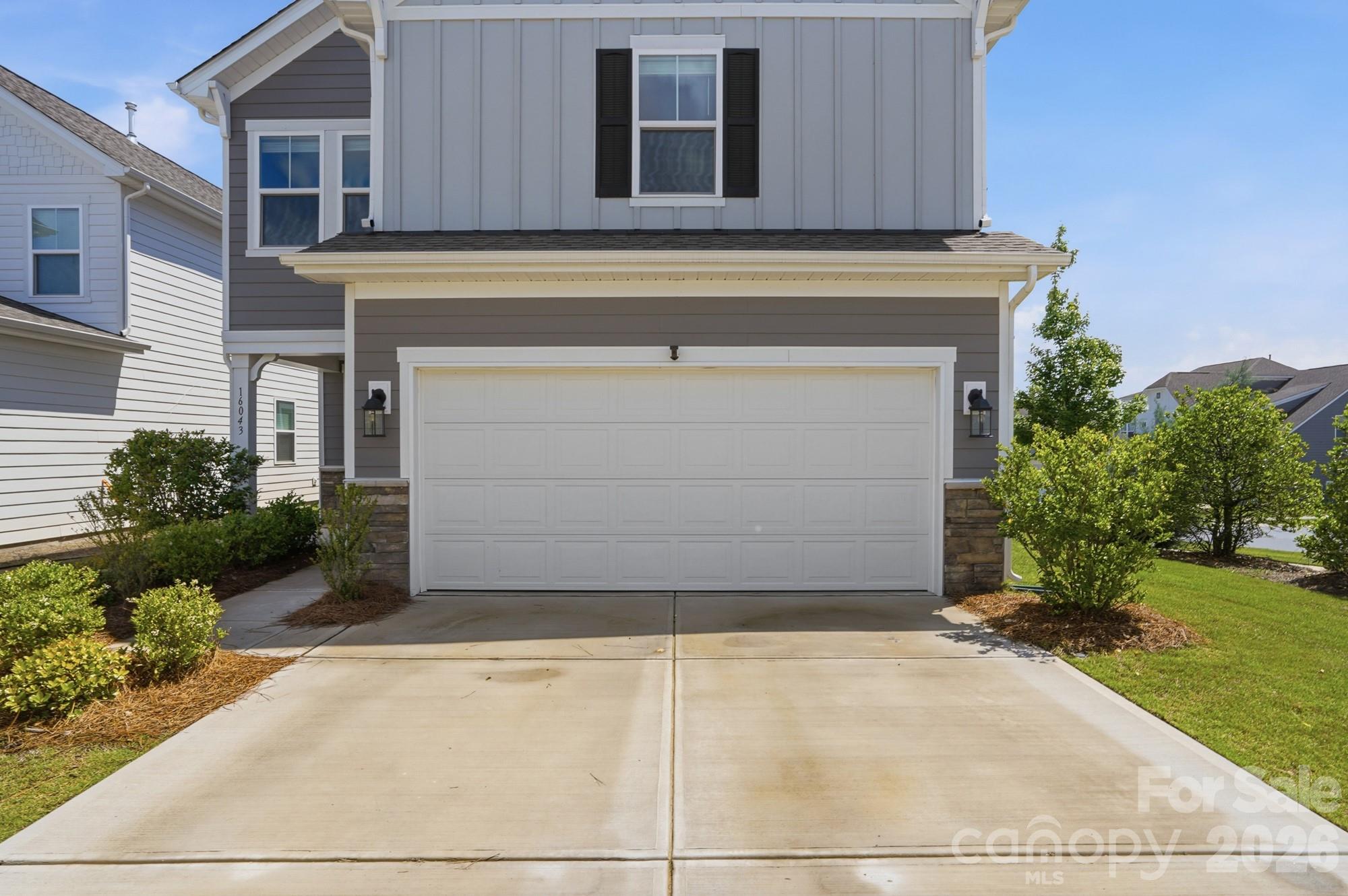 16043 River Tree Lane Property Photo 4