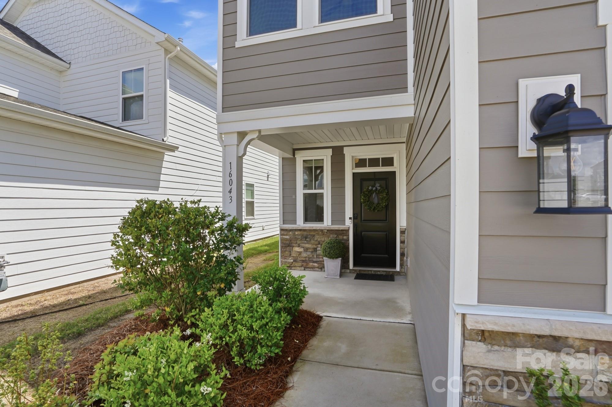 16043 River Tree Lane Property Photo 5