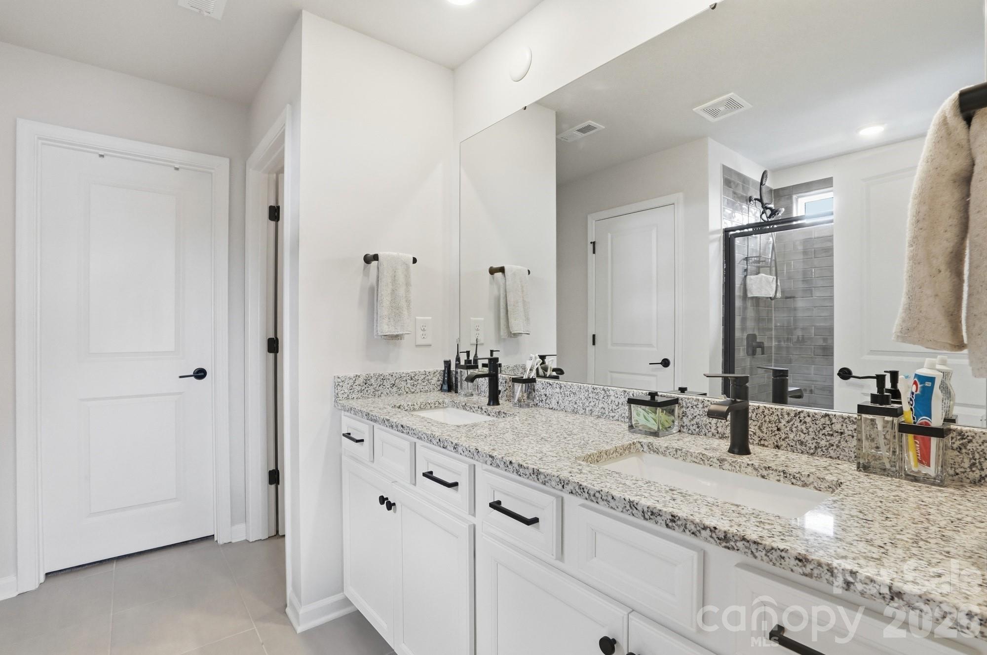 16043 River Tree Lane Property Photo 35