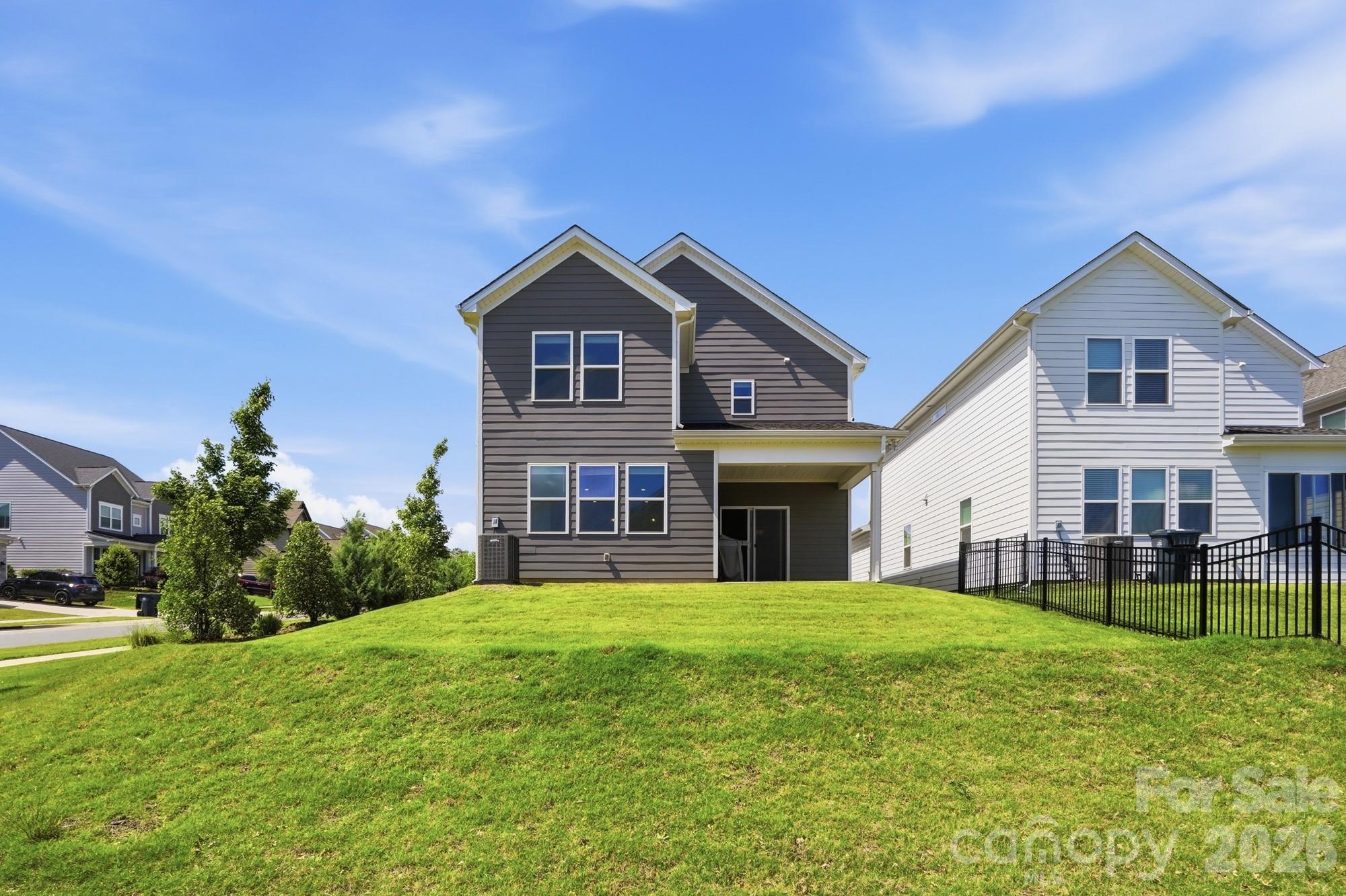 16043 River Tree Lane Property Photo 48