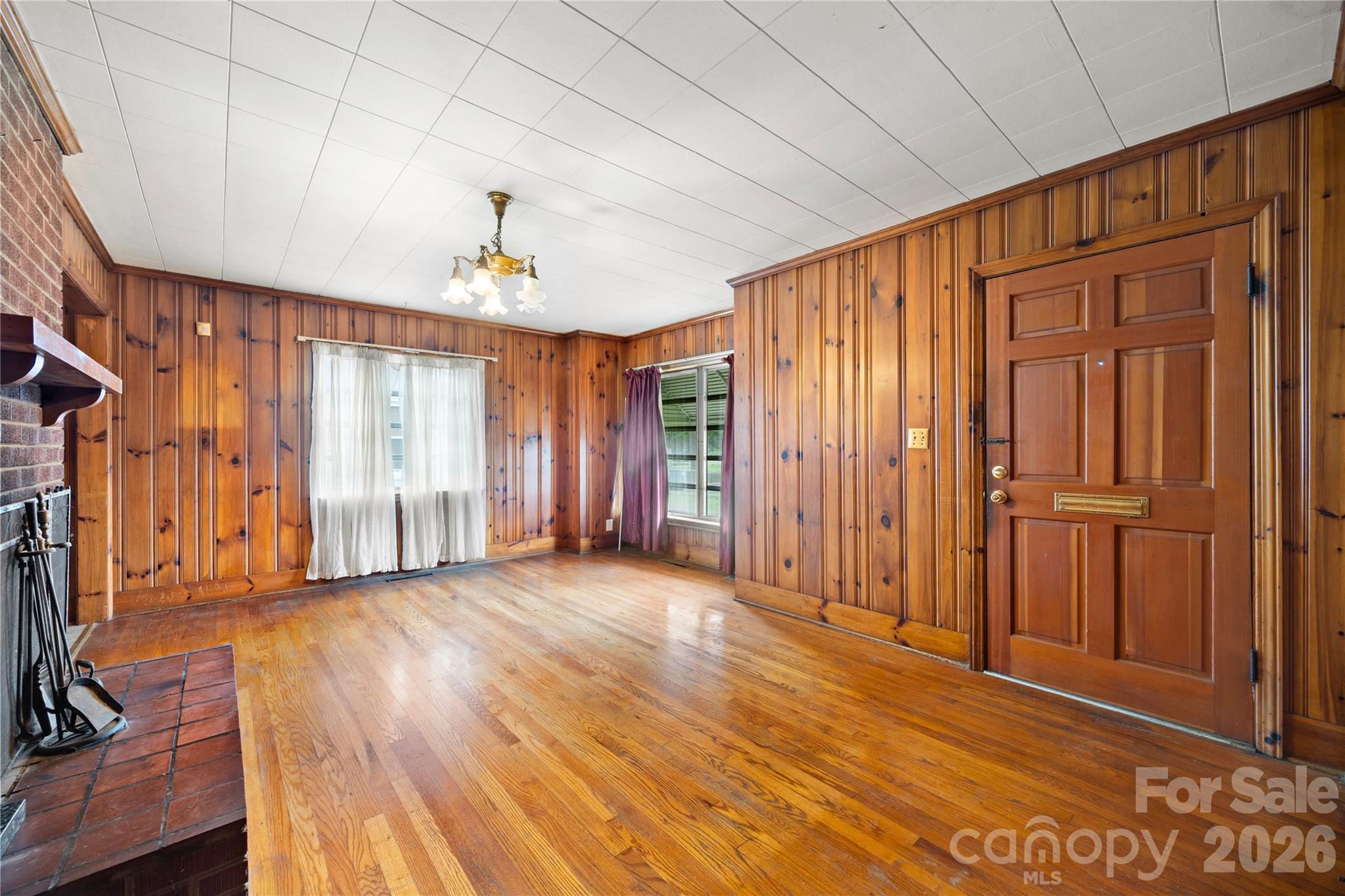 419 S Pearl Street Property Photo 7
