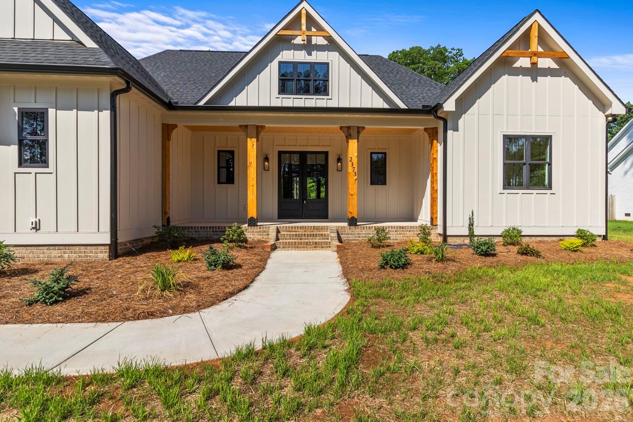 2373 Lee Lawing Road Property Photo 2