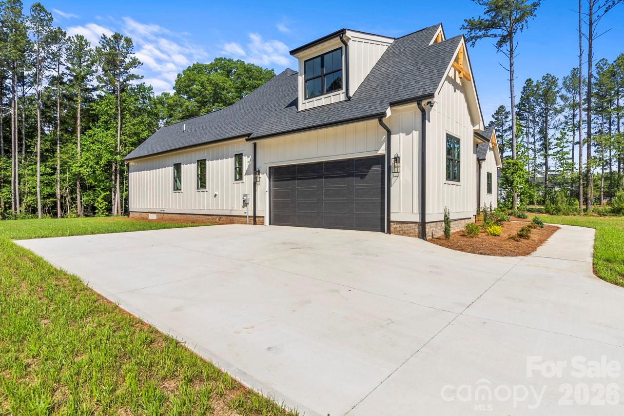 2373 Lee Lawing Road Property Photo 4