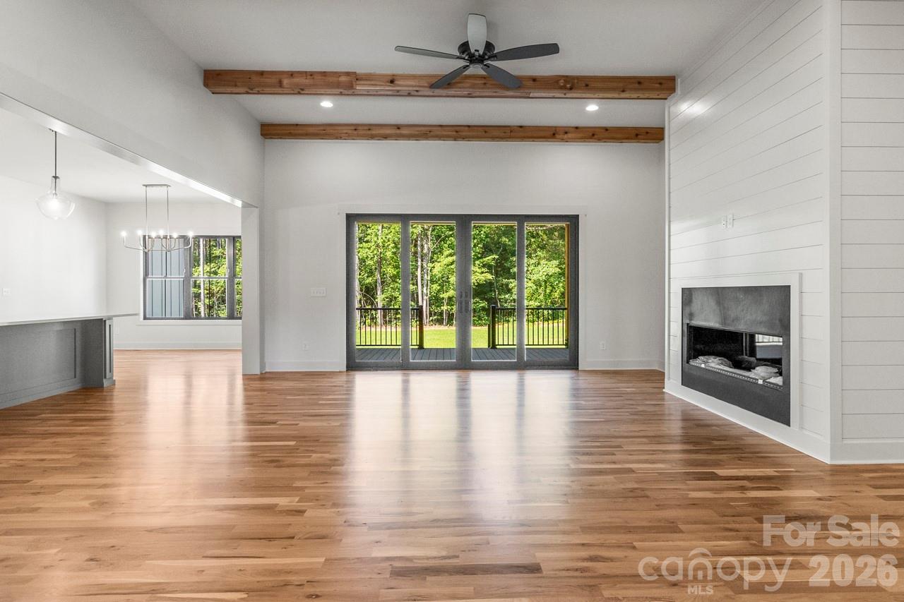 2373 Lee Lawing Road Property Photo 8