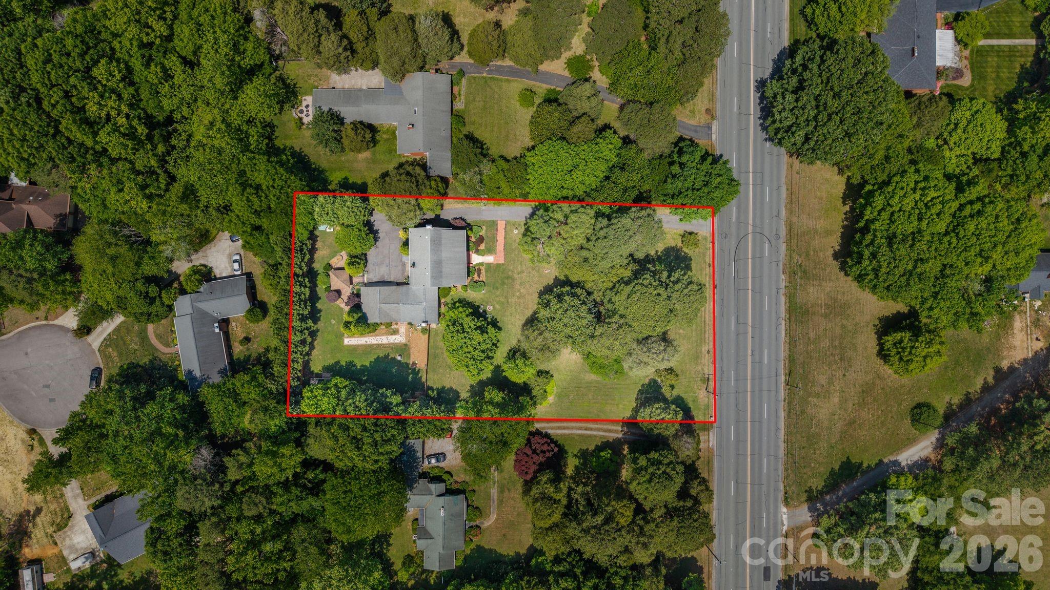 2403 E Innes Street Property Photo 3