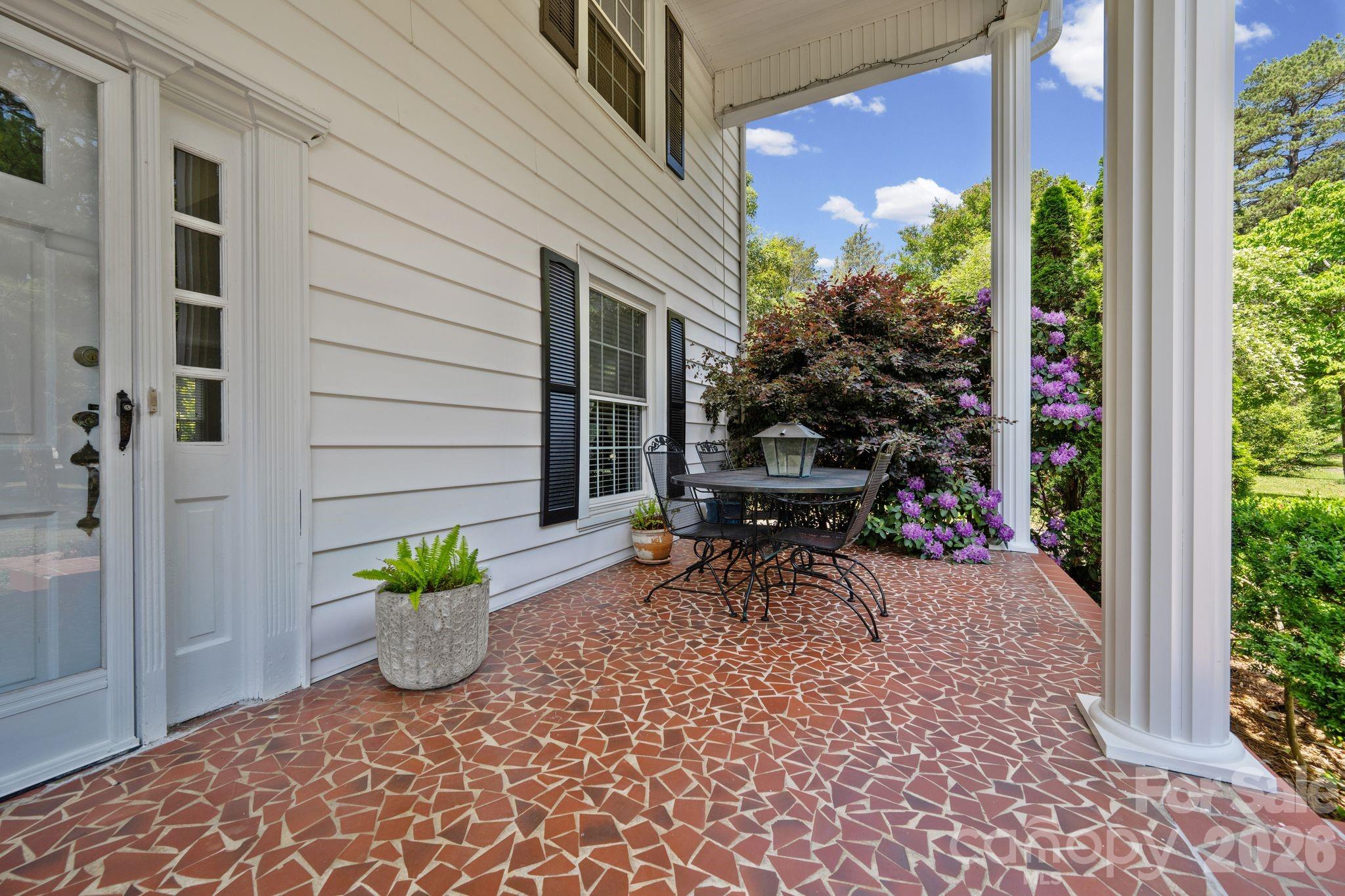 2403 E Innes Street Property Photo 11