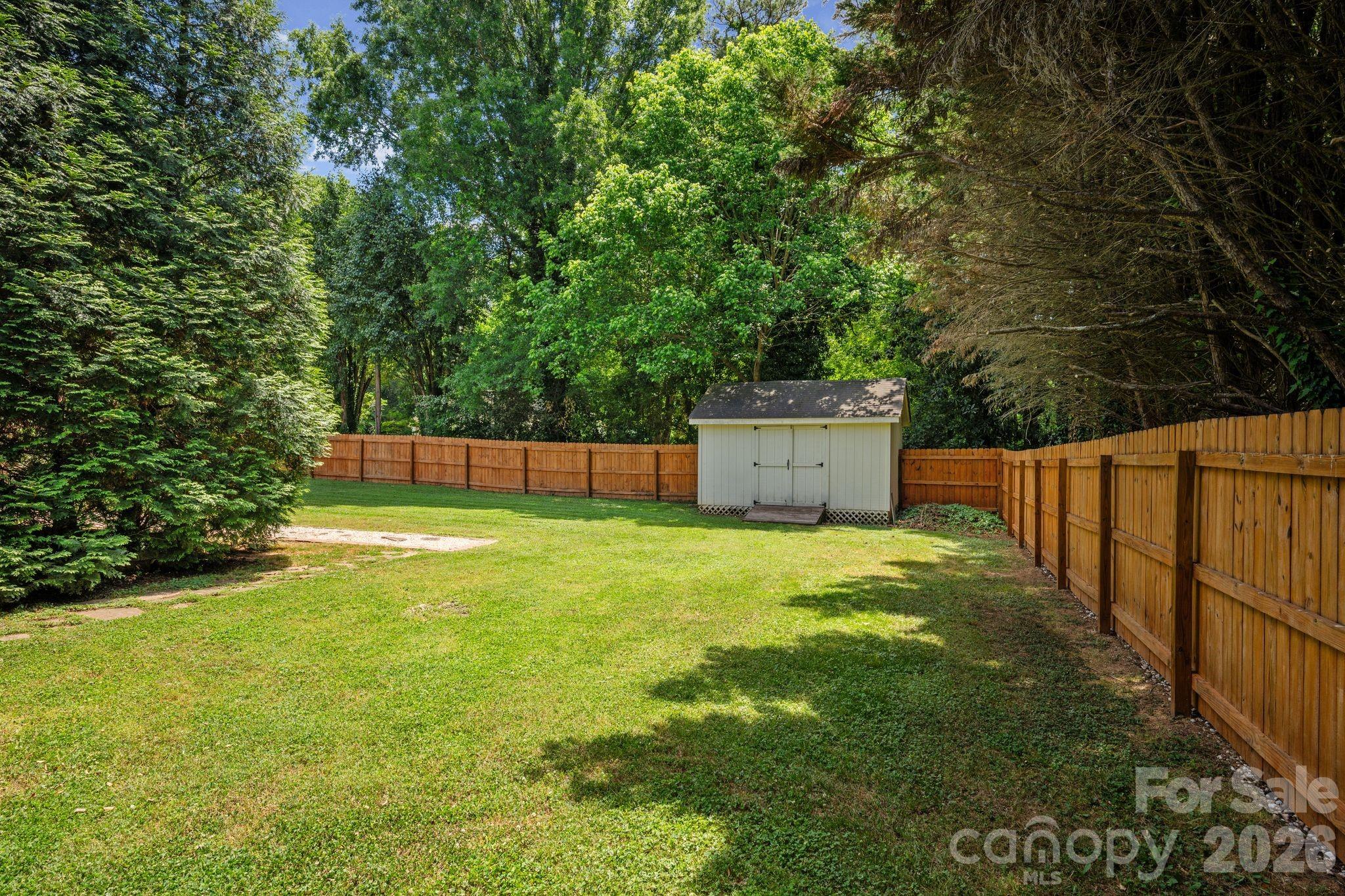 2403 E Innes Street Property Photo 13