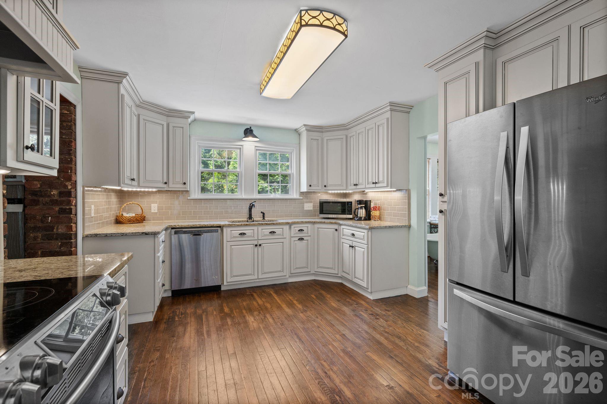 2403 E Innes Street Property Photo 23