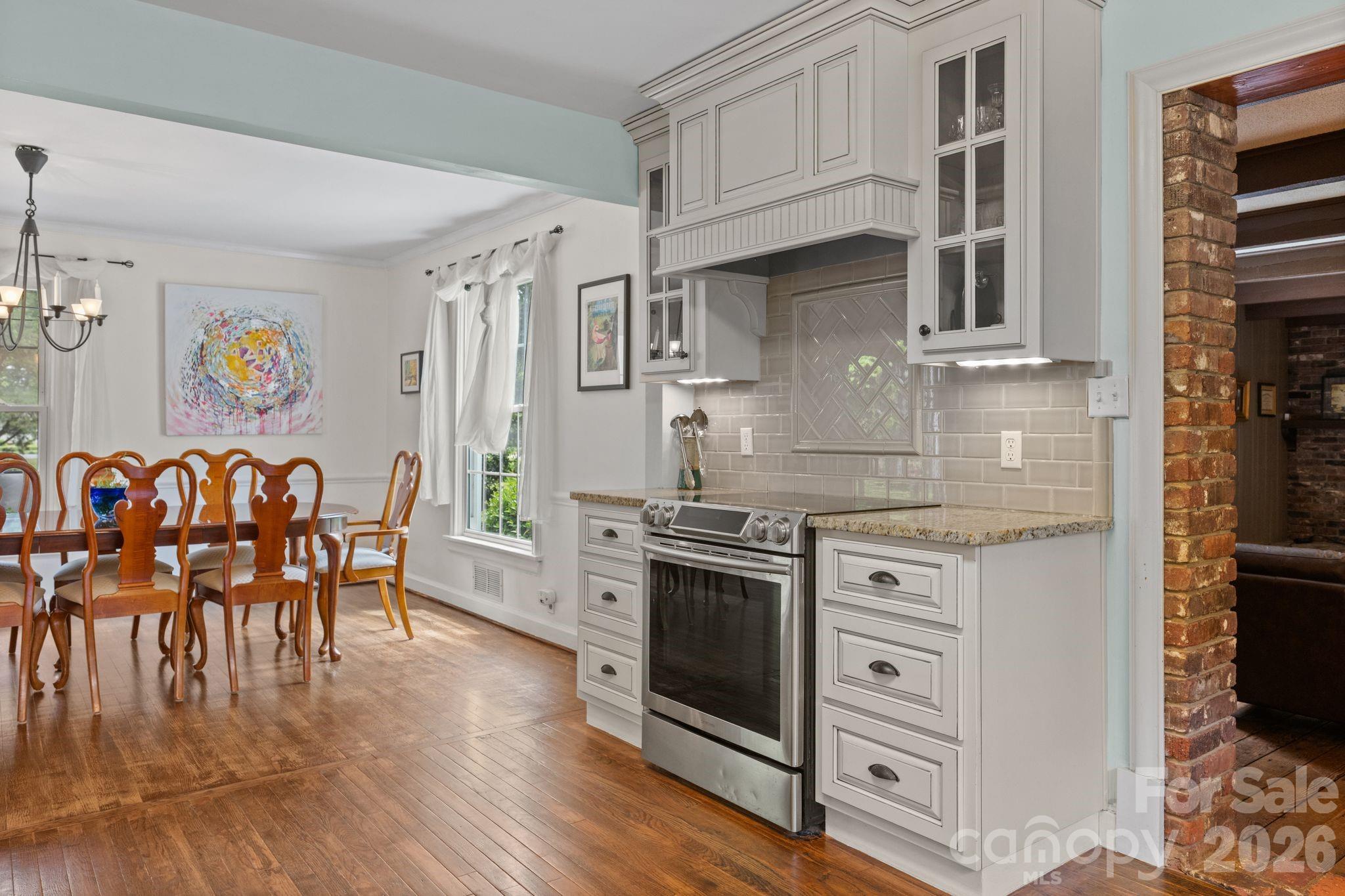 2403 E Innes Street Property Photo 24
