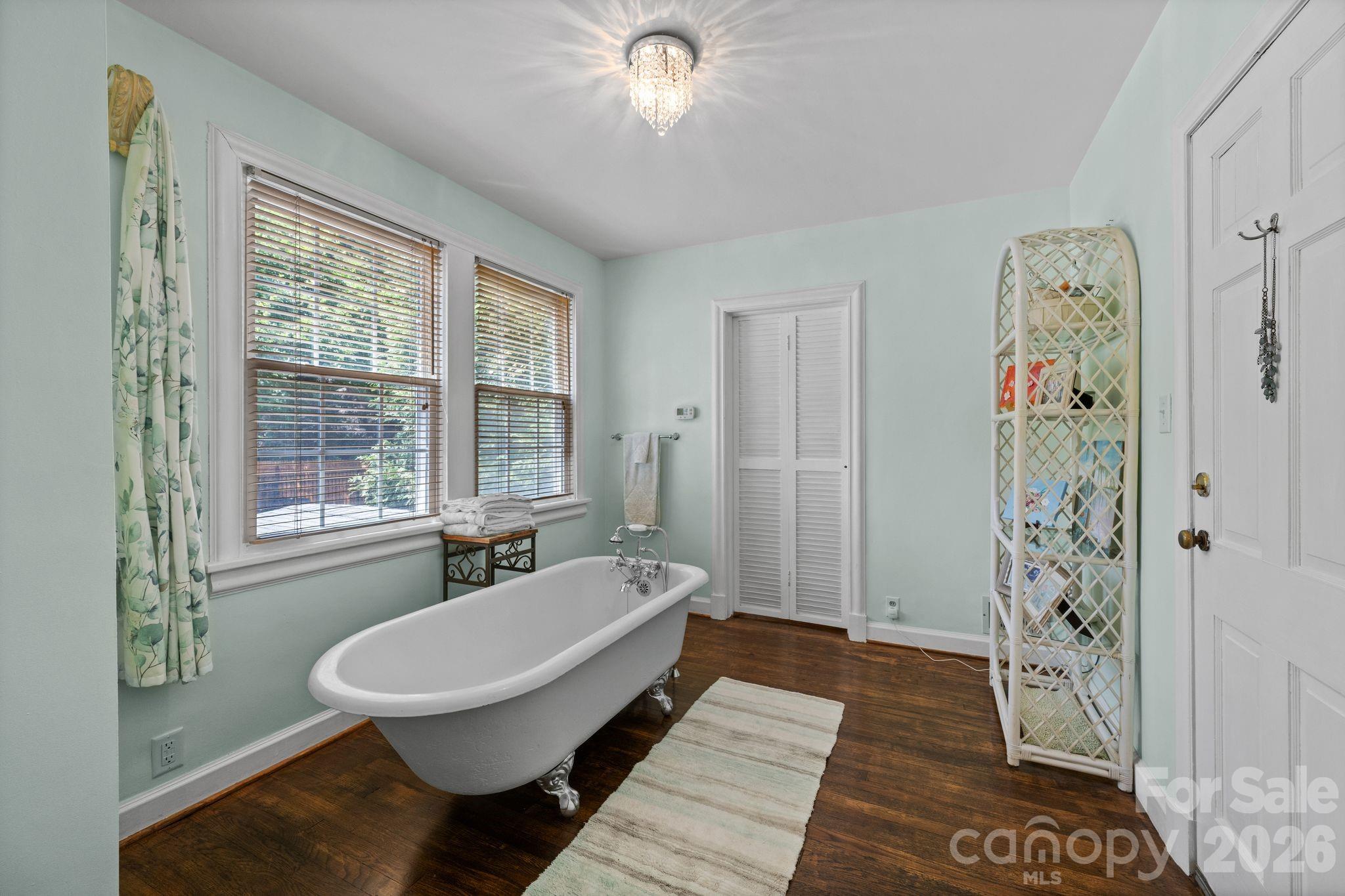 2403 E Innes Street Property Photo 27