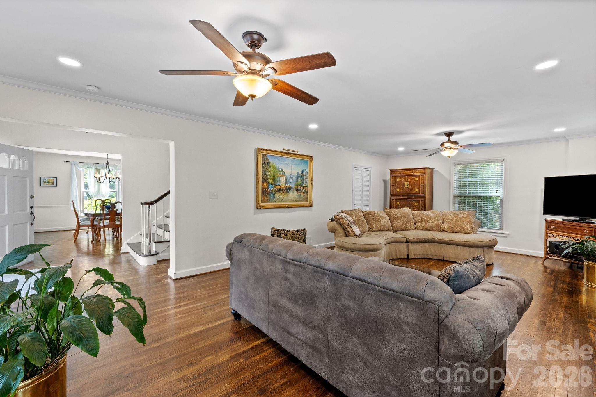 2403 E Innes Street Property Photo 30