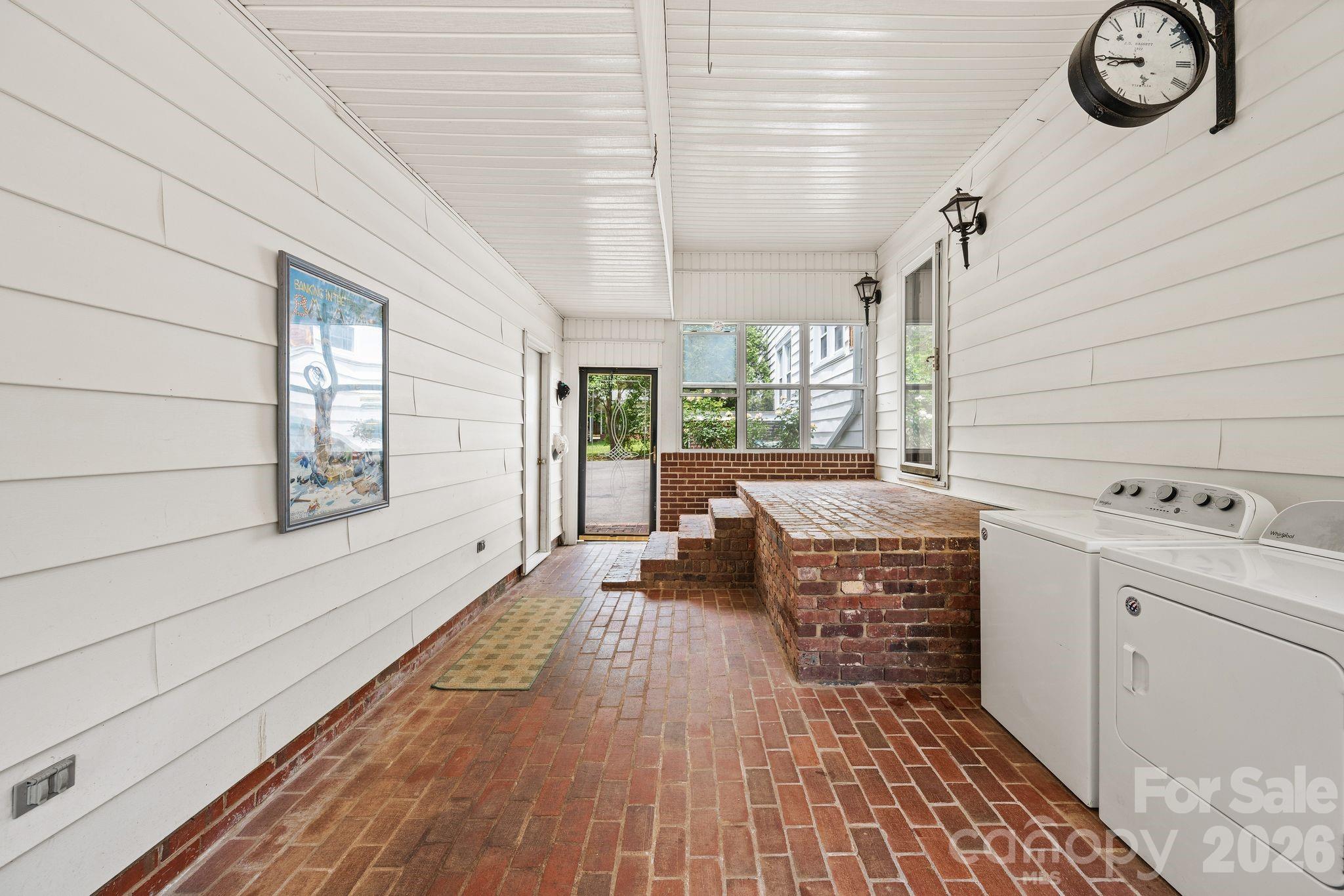 2403 E Innes Street Property Photo 36
