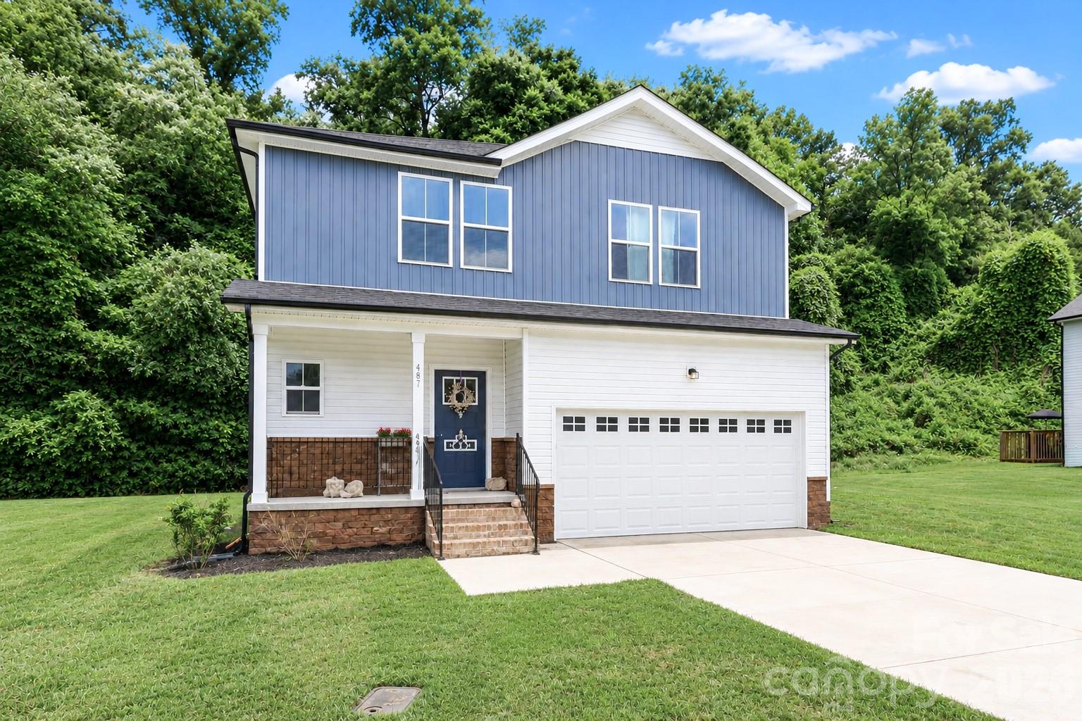 487 Kacys Way Place Property Photo 2
