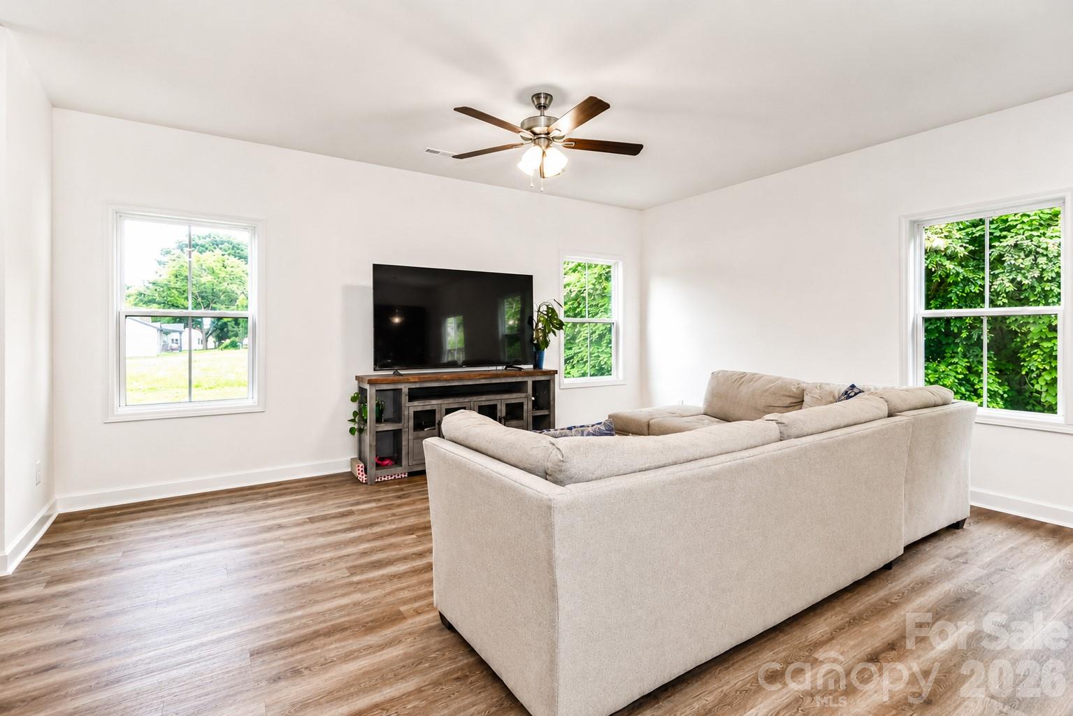 487 Kacys Way Place Property Photo 11